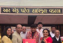 ભવ્યાતિભવ્ય નિવૃત્તિ સમારંભ: વિનય પટેલ