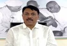 ગુજરાતમાંથી ૧૦ લાખથી વધુ લોકોએ વોટ ચોર, ગાદી છોડ સહી ઝુંબેશમાં ભાગ લઈને લોકશાહી બચાવવાની માંગણીને સમર્થન આપ્યું છે,અમિત ચાવડા