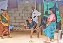 ‘તેં કાંટાની વાડ અમારી હદમાં કેમ કરી છે’ કહેતા મહિલાએ મહિલાનો કાન ખેંચ્યો