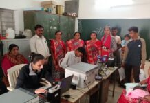 સાવરકુંડલાના મોટા ઝીંઝુડા ગામે બાળકો માટે આધારકાર્ડ કેમ્પ યોજાયો