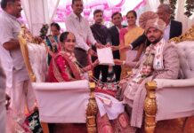 રાજસ્થળી ગ્રામ પંચાયતની નવી પહેલઃ લગ્નના દિવસે જ મંડપમાં નવદંપતીને અપાયું મેરેજ સર્ટિફિકેટ