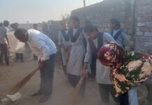 લોકશાળા ખડસલી N.S.S.. યુનિટ દ્વારા સાવરકુંડલાના મઢડા ગામે ખાસ શિબિર યોજાઈ