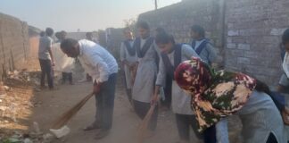 લોકશાળા ખડસલી N.S.S.. યુનિટ દ્વારા સાવરકુંડલાના મઢડા ગામે ખાસ શિબિર યોજાઈ