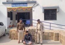 વિરપુર હાઈવે પર પોલીસની મોટી કાર્યવાહી, દારૂ કટીંગ કરતા બુટલેગરો પર ત્રાટકી, ૪૫.૪૩ લાખનો મુદ્દામાલ જપ્ત