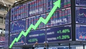 ભારત-અમેરિકા વેપાર સોદા બાદ, સ્થાનિક બજારમાં તેજી જાવા મળી રહી છે, સેન્સેક્સ ૨,૦૦૦ પોઈન્ટથી વધુ ઉછળ્યો