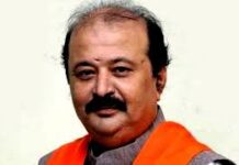 વિપક્ષના હોબાળા વચ્ચે પૂર્વ મંત્રી પૂર્ણેશ મોદી ગુજરાત વિધાનસભાના ઉપાધ્યક્ષ બન્યા