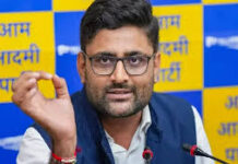 માર્કેટમાં ઉભા હોય તેવી રીતે ગૃહમાં ઉભા ન થાઓ, ડ્રગ્સ મુદ્દે હોબાળો કરતાં ઇટાલિયાને અધ્યક્ષે ખખડાવ્યા