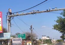 ધોમધખતા તાપમાં અમરેલી પીજીવીસીએલની કામગીરી