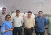 સુરતમાંથી ત્રણ લાખથી વધુનું શંકાસ્પદ પનીર ઝડપાયું,એના લોગ પનીરના સ્ટીકર લગાવીને રોજ ૪૦૦ કિલો વેચાતું