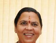 ભૂતપૂર્વ મુખ્યમંત્રી ઉમા ભારતીએ રસ્તા પર પોહા અને જલેબી વેચી, દુકાનદારોને ટેકો આપ્યો