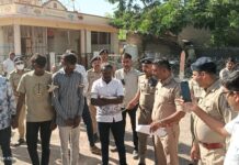 સનાળીયા મારામારી કેસમાં પોલીસે છ આરોપીઓનું જાહેરમાં રિકન્સ્ટ્રક્શન કરી કાયદાનું ભાન કરાવ્યું