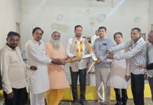 મોટા માંડવડા ગામ પરિવાર દ્વારા રાજ્ય મંત્રી કૌશિક વેકરીયાનું સન્માન