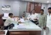 M.R.P.ના નામે થતી લૂંટ રોકવા અમરેલીમાં કલેક્ટરને આવેદનપત્ર ૫ાઠવવામાં આવ્યું