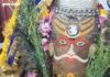 મંદિરોમાં વીઆઇપી દર્શન’ વિરુદ્ધ અરજી, હાઇકોર્ટે પૂછ્યું, “ભગવાન સમક્ષ દરેક વ્યક્તિ સમાન છે