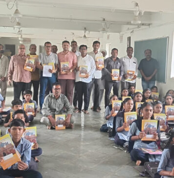 ગાધકડામાં આશાપુરા મંદિર ટ્રસ્ટ દ્વારા ૯૨૦ વિદ્યાર્થીઓને શૈક્ષણિક કિટનું વિતરણ