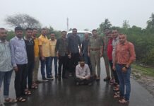 કોડીનારના બોડવા નજીક મહિલાને છરી બતાવી લૂંટ ચલાવનાર લૂંટારુ ગણતરીના કલાકોમાં ઝડપાયો
