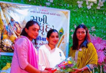 લાઠીના જરખીયા ગામની બહેન-દીકરીઓનું “સખી વૃન્દ” સ્નેહમિલન યોજાયું