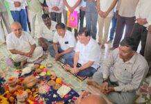 ગુરુ પૂર્ણિમાએ મહેશ કસવાલાએ સંતોના આશીર્વાદ મેળવ્યા