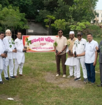 રાજુલામાં વૃક્ષારોપણ કરી સ્વાતંત્ર્ય પર્વની ઉજવણી