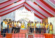અમરેલી શહેરના વિવિધ ગણેશ પંડાલોમાં VHP-બજરંગ દળ દ્વારા આરતી