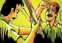 વિરડી ગામે કેદારીયા જવાના કાચા રસ્તે સોશિયલ મીડિયામાં વીડિયો અપલોડ કરવા મુદ્દે યુવક પર છરીથી જીવલેણ હુમલો