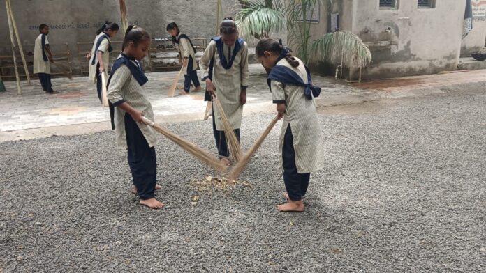 MAHITI AMRELI SCHOOL SWACHHTA (2)