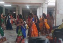 સાવરકુંડલા શહેરમાં વિઠ્ઠલેશ પુષ્ટિમાર્ગીય પાઠશાળાના બાળકોની રાસ-ગરબાની રમઝટ