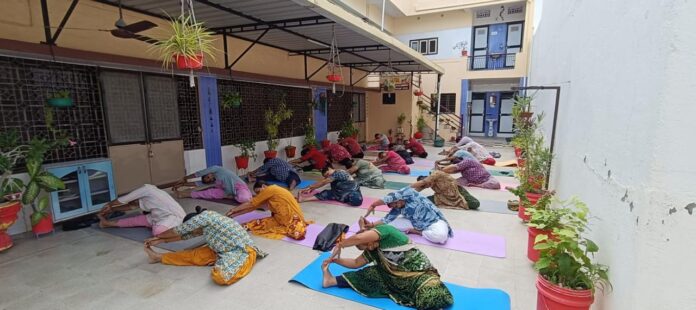 MAHITI AMRELI YOGA PH (1)