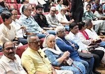 નાના પાટેકરની પ્રાર્થના સભા યોજાઈ,જેમાં ઘણા ફિલ્મ સ્ટાર્સ હાજર રહ્યા હતા
